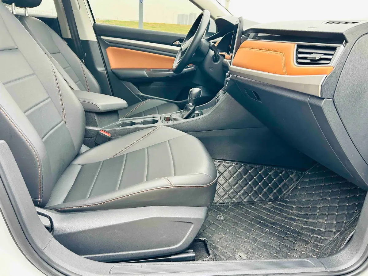 2023 Volkswagen Bora 1.2T 116HP L4 7DCT,autocango,china used car exporter,china ev exporter,chinese used car exporter,chinese used ev exporter