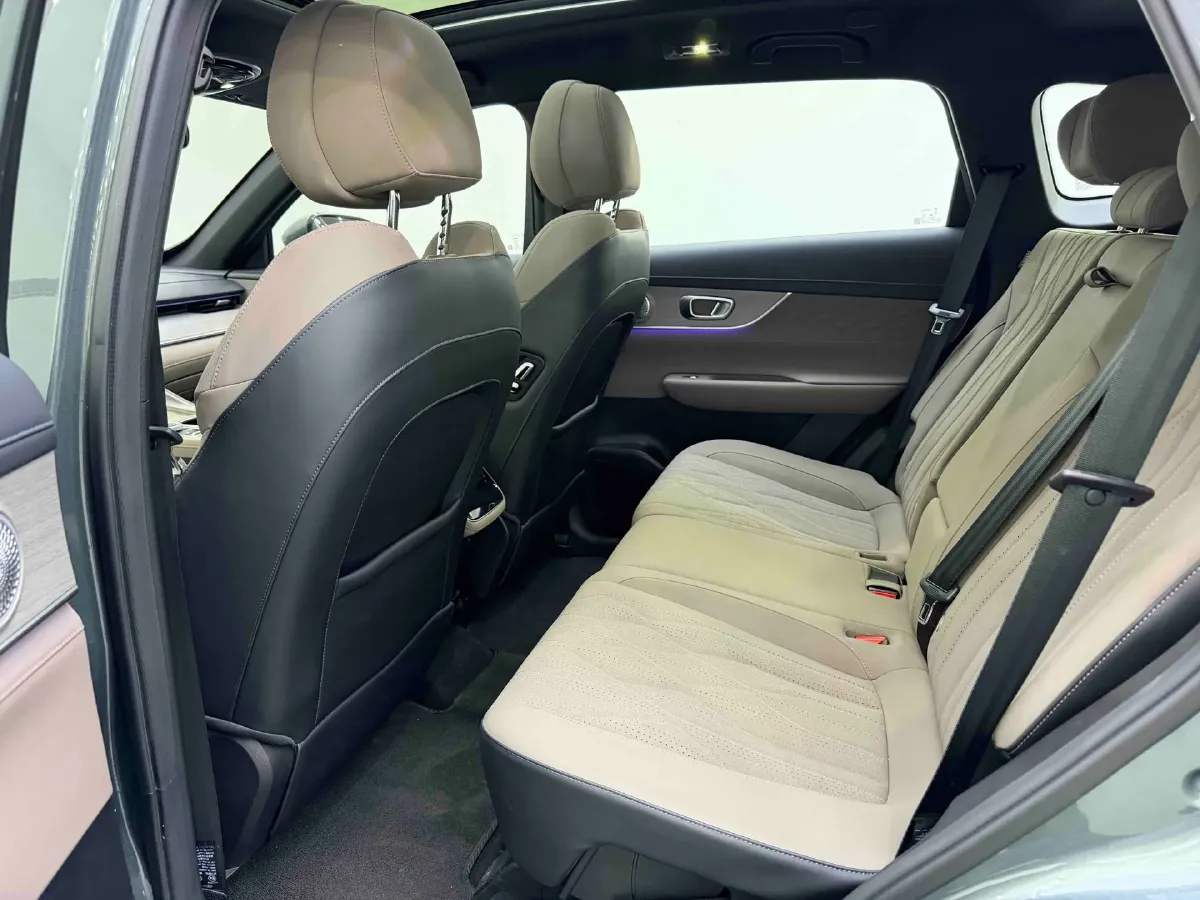 2025 Fulwin FulwinT8 1.5T 156HP L4 1DHT PHEV 18.67KWH,autocango,china used car exporter,china ev exporter,chinese used car exporter,chinese used ev exporter