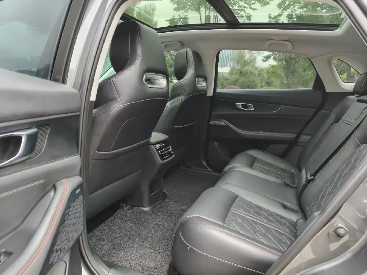 2021 ChangAn UNI-K 2.0T 233HP L4 8AT,autocango,china used car exporter,china ev exporter,chinese used car exporter,chinese used ev exporter