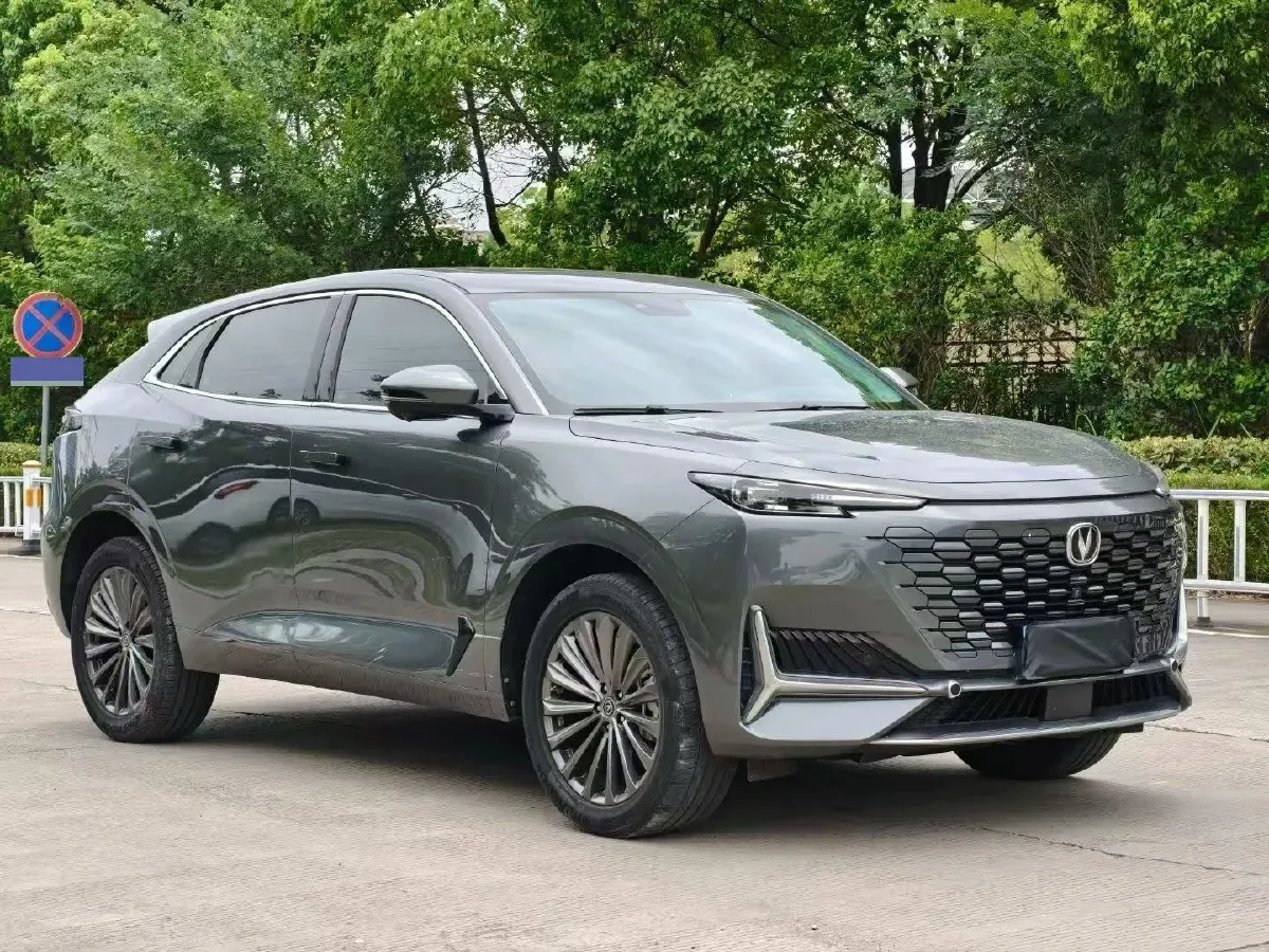 2021 ChangAn UNI-K 2.0T 233HP L4 8AT,autocango,china used car exporter,china ev exporter,chinese used car exporter,chinese used ev exporter