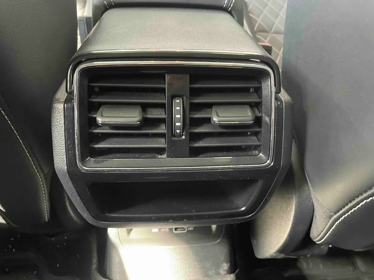 2021 Skoda Karoq 1.4T 150HP L4 7DCT,autocango,china used car exporter,china ev exporter,chinese used car exporter,chinese used ev exporter