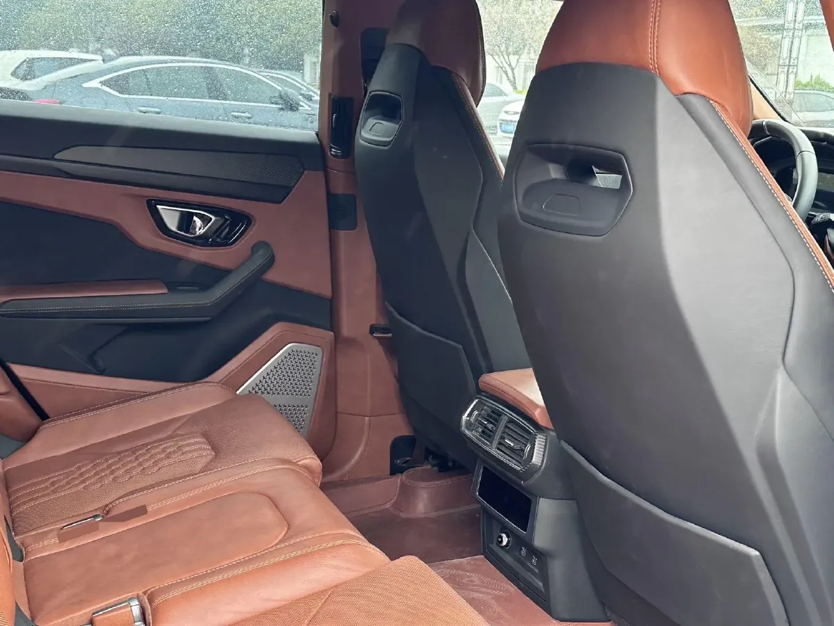 2023 Lamborghini Urus 4.0T 641HP V8 8AT,autocango,china used car exporter,china ev exporter,chinese used car exporter,chinese used ev exporter