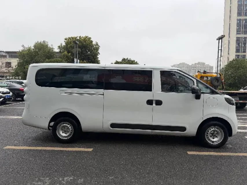 2025 MAXUS XinTu V70 2.0T 150HP L4 9AT,autocango,china used car exporter,china ev exporter,chinese used car exporter,chinese used ev exporter