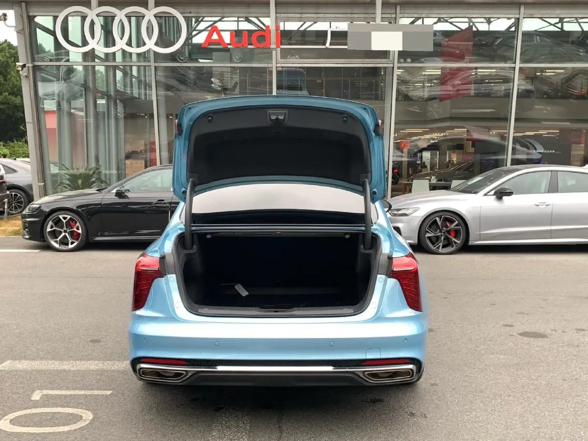 2023 HongQi H5 2.0T 224HP L4 8AT,autocango,china used car exporter,china ev exporter,chinese used car exporter,chinese used ev exporter