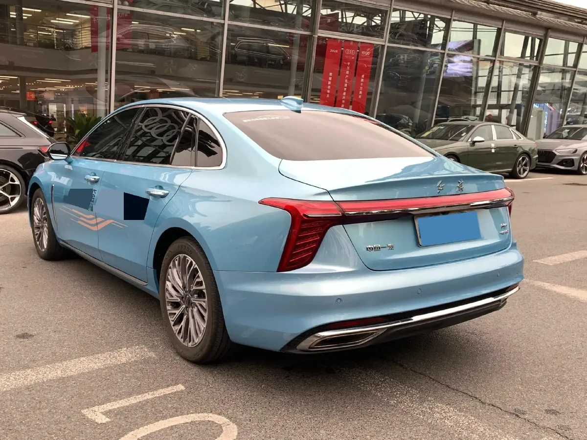 2023 HongQi H5 2.0T 224HP L4 8AT,autocango,china used car exporter,china ev exporter,chinese used car exporter,chinese used ev exporter