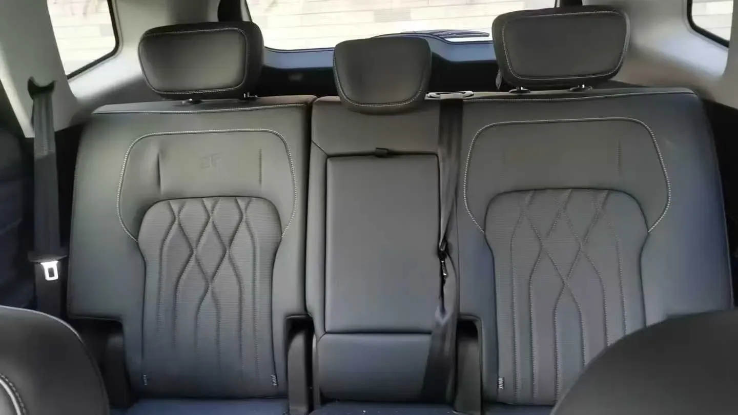 2025 Jetour X90 C-DM 1.5T 156HP L4 2DHT PHEV,autocango,china used car exporter,china ev exporter,chinese used car exporter,chinese used ev exporter