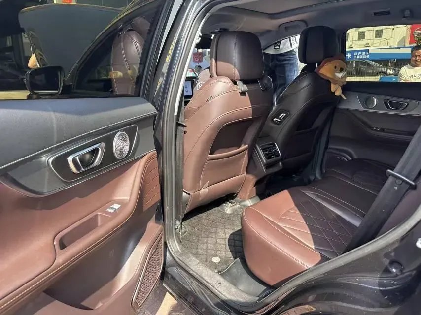 2024 Chery Tiggo 8 PRO 2.0T 254HP L4 8AT,autocango,china used car exporter,china ev exporter,chinese used car exporter,chinese used ev exporter