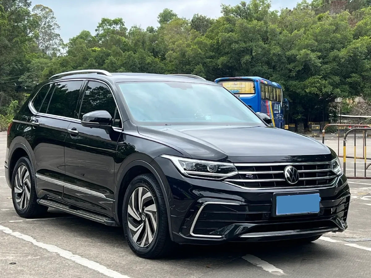 2024 Volkswagen Tiguan L 2.0T 186HP L4 7DCT,autocango,china used car exporter,china ev exporter,chinese used car exporter,chinese used ev exporter