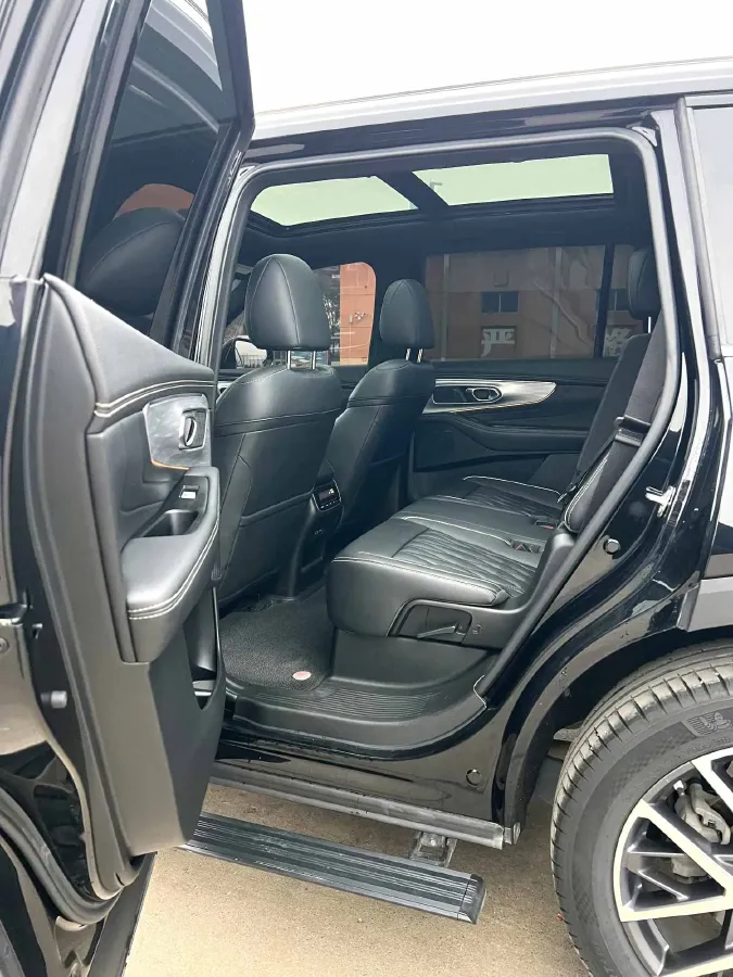 2022 GAC Trumpchi GS8 2.0T 252HP L4 8AT,autocango,china used car exporter,china ev exporter,chinese used car exporter,chinese used ev exporter