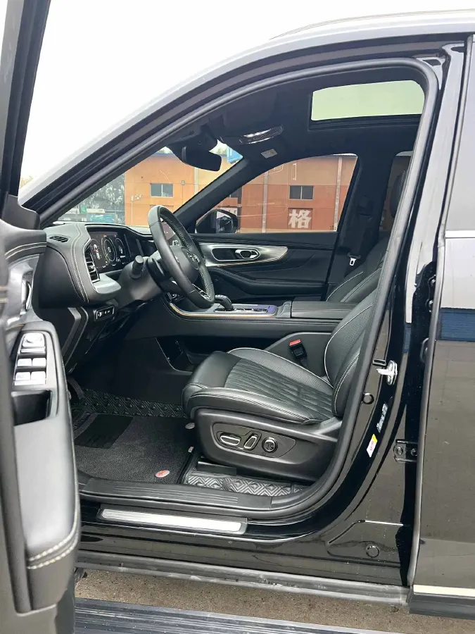 2022 GAC Trumpchi GS8 2.0T 252HP L4 8AT,autocango,china used car exporter,china ev exporter,chinese used car exporter,chinese used ev exporter