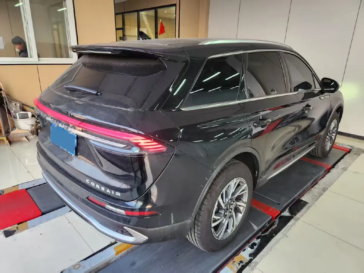 2025 Lincoln Corsair 2.0T 261HP L4 8AT,autocango,china used car exporter,china ev exporter,chinese used car exporter,chinese used ev exporter