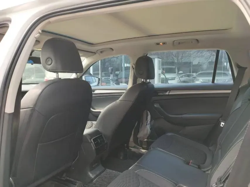 2017 Skoda Kodiak 1.8T 180HP L4 7DCT,autocango,china used car exporter,china ev exporter,chinese used car exporter,chinese used ev exporter