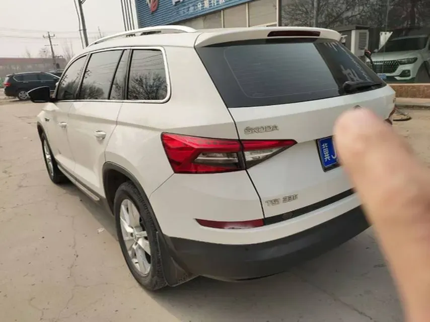 2017 Skoda Kodiak 1.8T 180HP L4 7DCT,autocango,china used car exporter,china ev exporter,chinese used car exporter,chinese used ev exporter