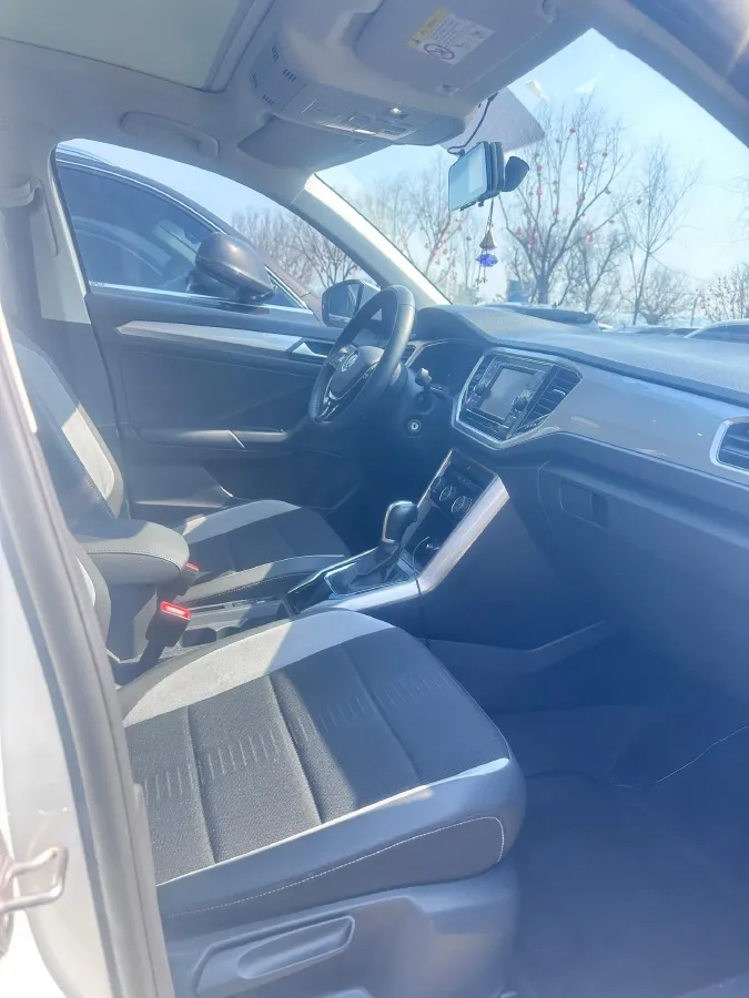 2020 Volkswagen T-Roc 1.4T 131HP L4 7DCT,autocango,china used car exporter,china ev exporter,chinese used car exporter,chinese used ev exporter