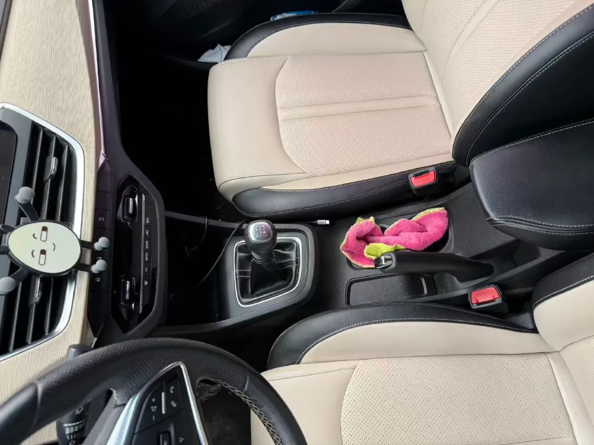 2018 BaoJun 360 1.5L 112HP L4 6MT,autocango,china used car exporter,china ev exporter,chinese used car exporter,chinese used ev exporter