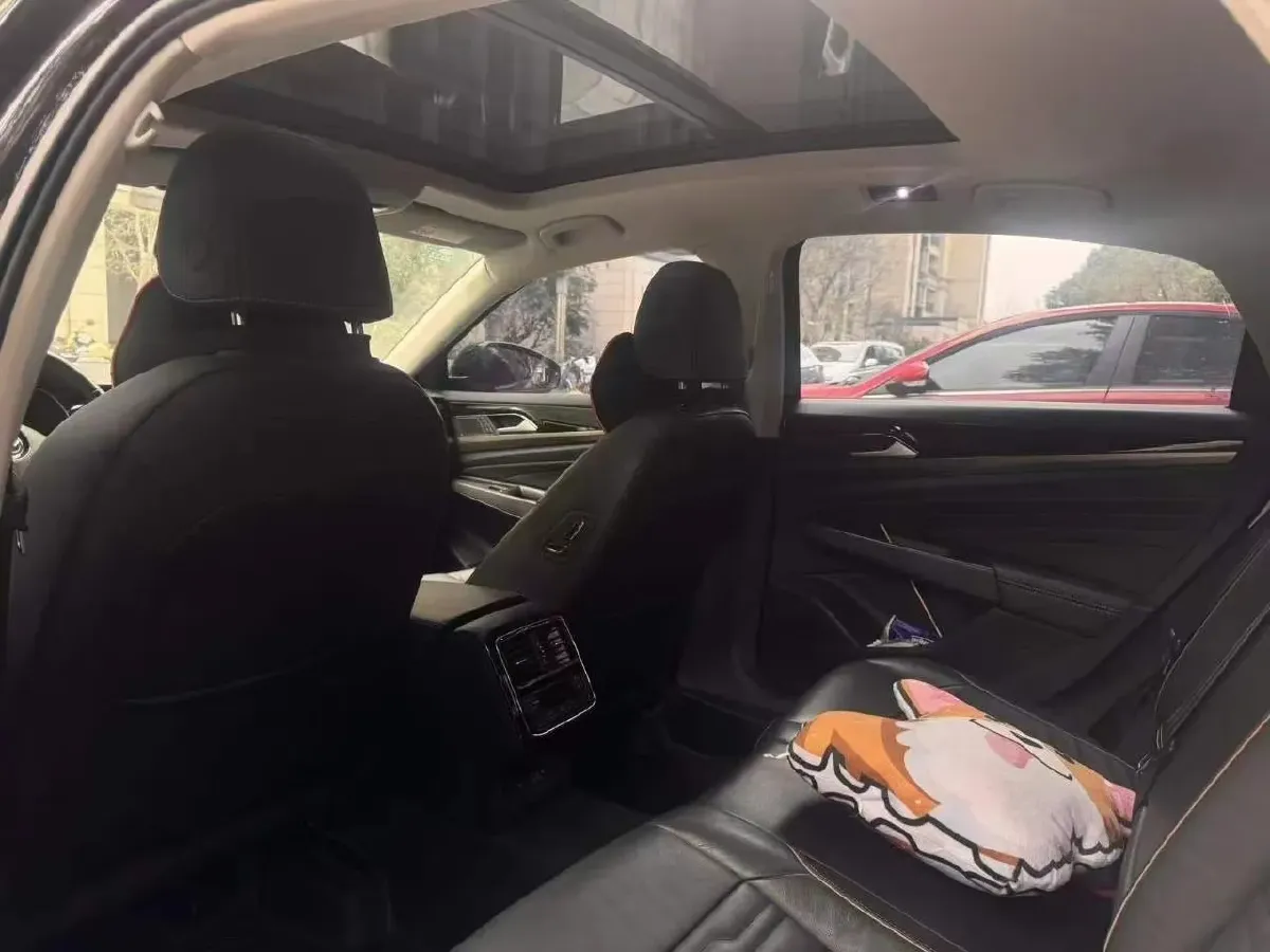 2019 Skoda Kodiak 2.0T 186HP L4 7DCT,autocango,china used car exporter,china ev exporter,chinese used car exporter,chinese used ev exporter