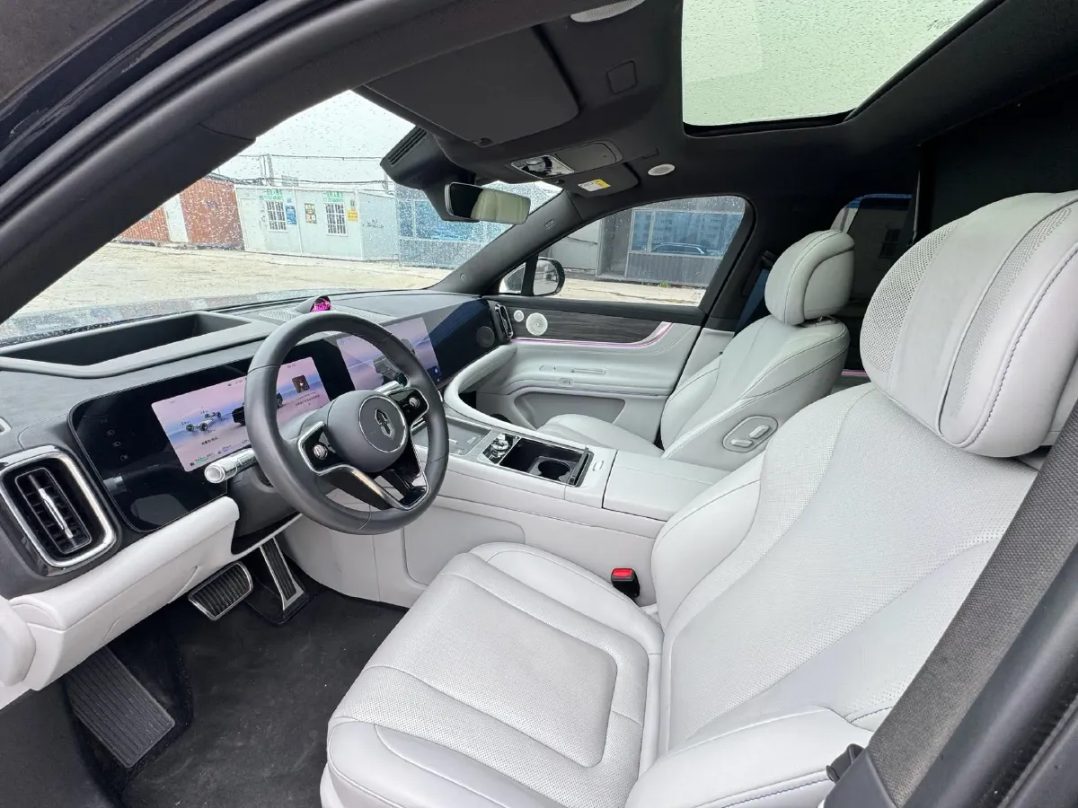 2024 AITO AITO M9 1.5T 152HP L4 REEV 42KWH,autocango,china used car exporter,china ev exporter,chinese used car exporter,chinese used ev exporter