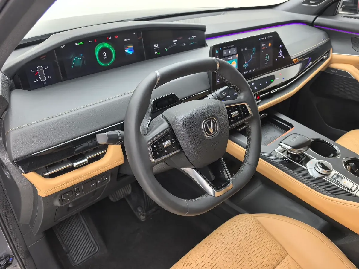 2021 ChangAn UNI-K 2.0T 233HP L4 8AT,autocango,china used car exporter,china ev exporter,chinese used car exporter,chinese used ev exporter