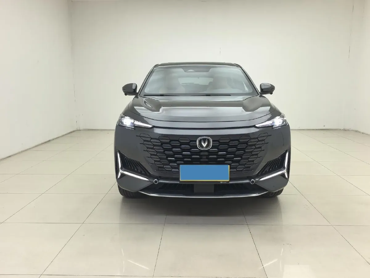 2021 ChangAn UNI-K 2.0T 233HP L4 8AT,autocango,china used car exporter,china ev exporter,chinese used car exporter,chinese used ev exporter