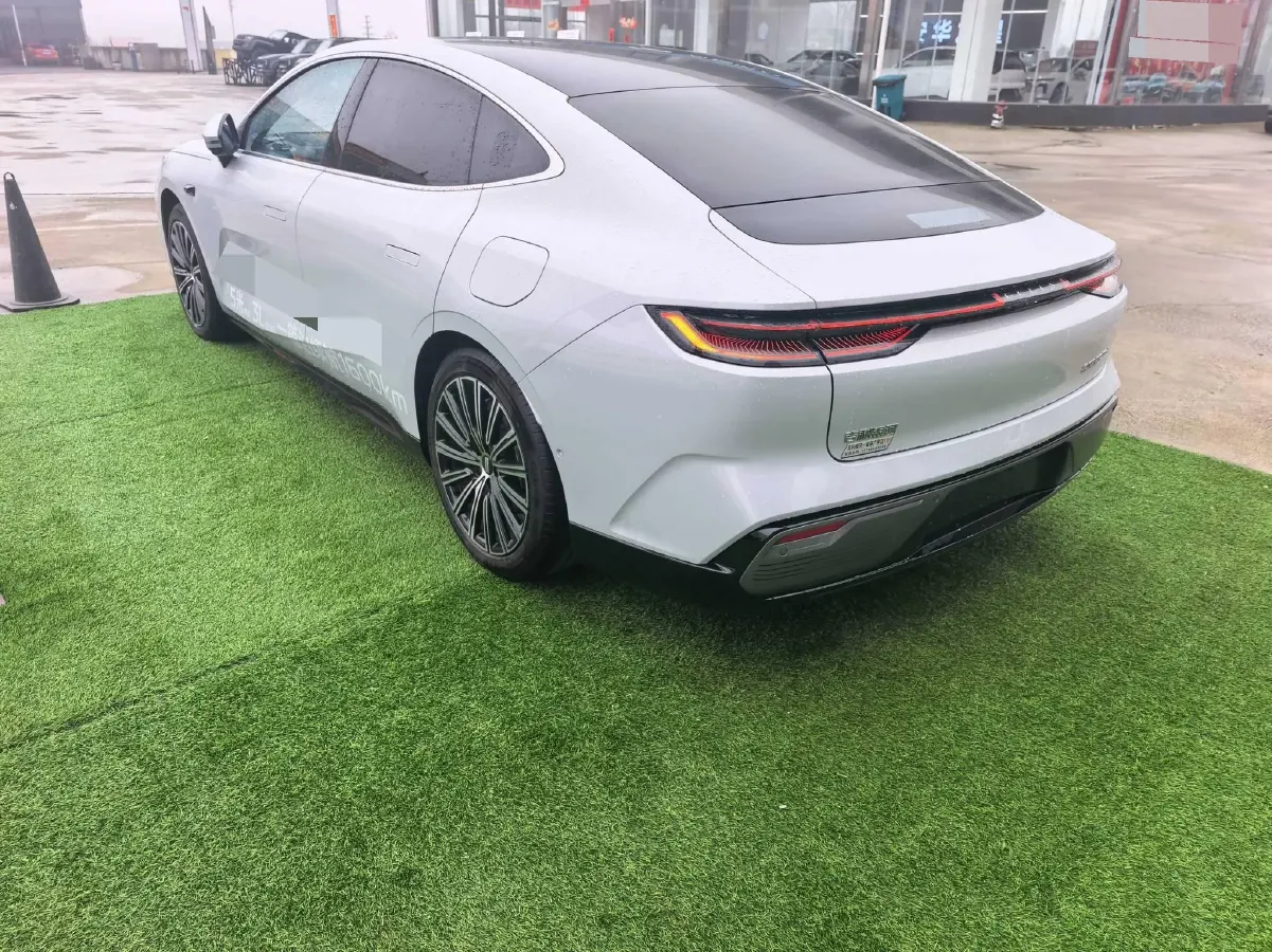 2025 Geely Galaxy Starshine 8 1.5L 112HP L4 1DHT PHEV,autocango,china used car exporter,china ev exporter,chinese used car exporter,chinese used ev exporter