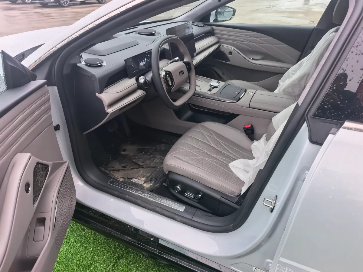 2025 Geely Galaxy Starshine 8 1.5L 112HP L4 1DHT PHEV,autocango,china used car exporter,china ev exporter,chinese used car exporter,chinese used ev exporter