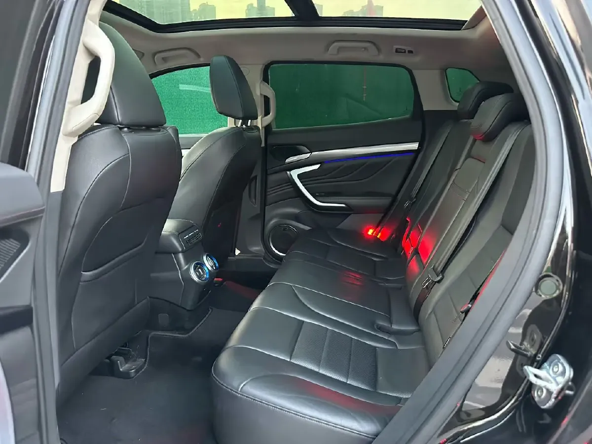 2017 WEY VV7 2.0T 234HP L4 7DCT,autocango,china used car exporter,china ev exporter,chinese used car exporter,chinese used ev exporter