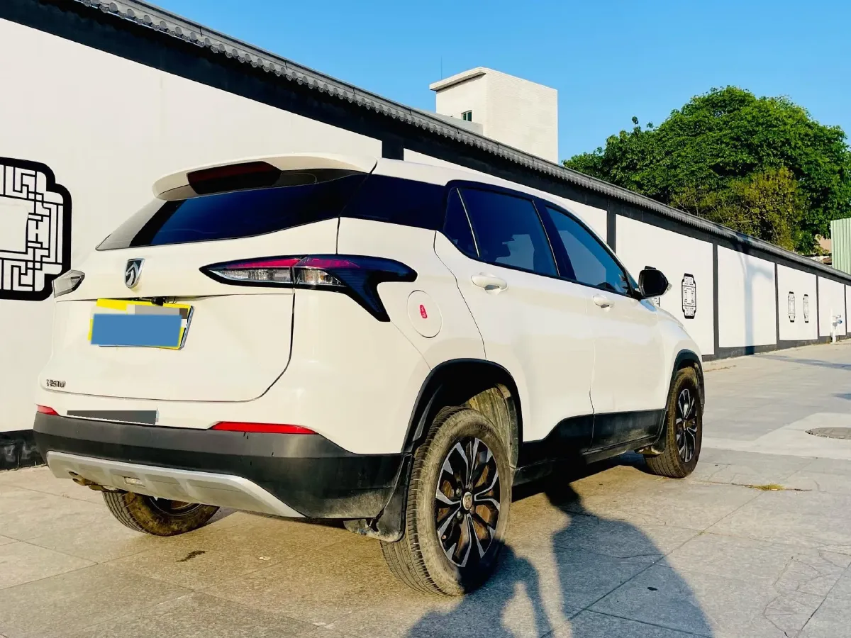 2021 BaoJun 510 1.5L 99HP L4 6MT,autocango,china used car exporter,china ev exporter,chinese used car exporter,chinese used ev exporter