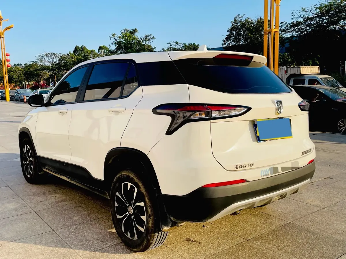 2021 BaoJun 510 1.5L 99HP L4 6MT,autocango,china used car exporter,china ev exporter,chinese used car exporter,chinese used ev exporter