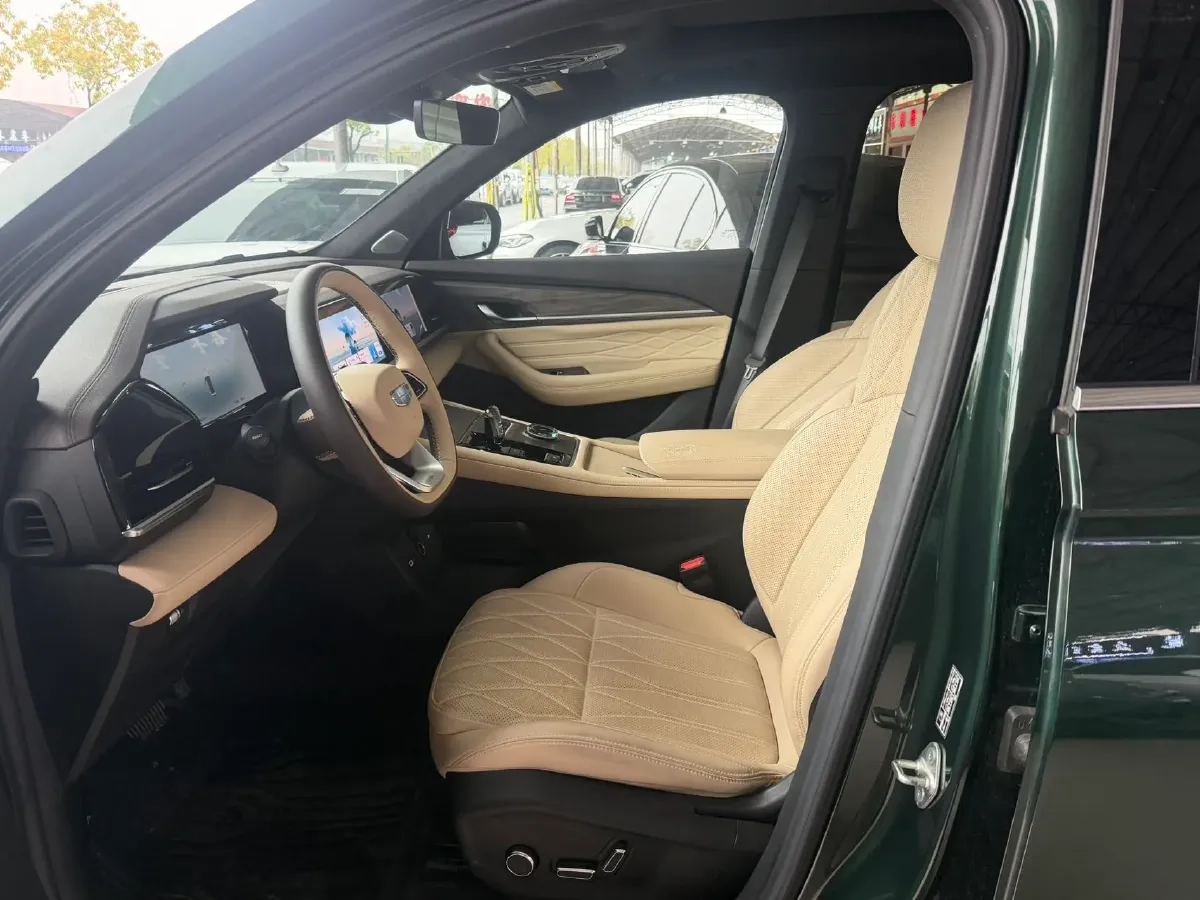 2025 Geely Monjaro 2.0T 238HP L4 8AT,autocango,china used car exporter,china ev exporter,chinese used car exporter,chinese used ev exporter