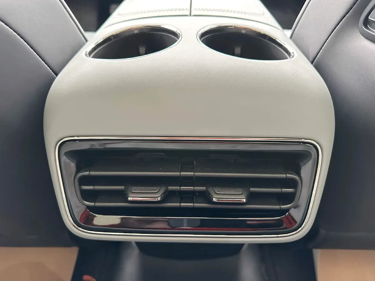 2025 MAXUS InterstellarX 2.5T 224HP L4 8AT,autocango,china used car exporter,china ev exporter,chinese used car exporter,chinese used ev exporter