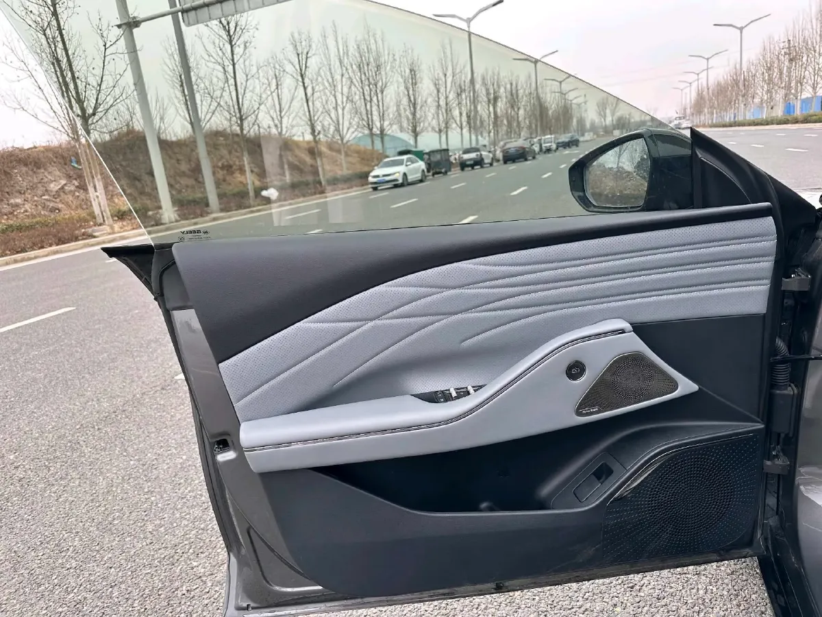 2025 MAXUS InterstellarX 2.5T 224HP L4 8AT,autocango,china used car exporter,china ev exporter,chinese used car exporter,chinese used ev exporter