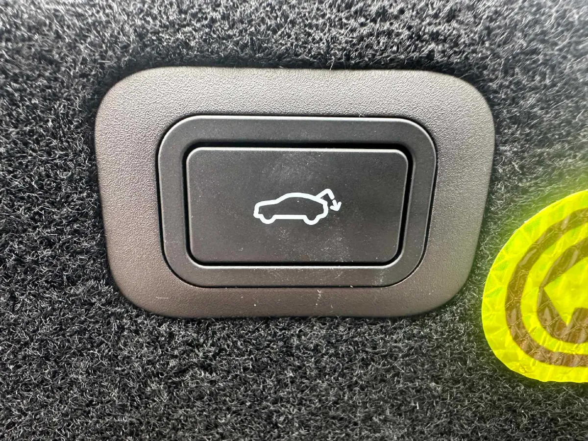 2025 MAXUS InterstellarX 2.5T 224HP L4 8AT,autocango,china used car exporter,china ev exporter,chinese used car exporter,chinese used ev exporter