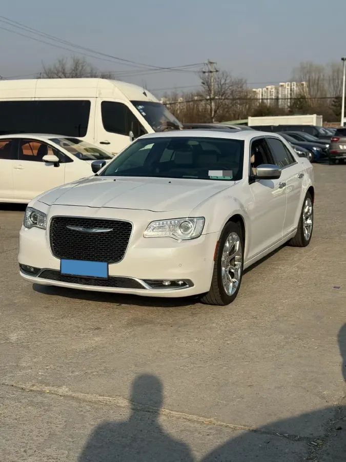 2016 Chrysler 300C 3.0L 234HP V6 8AT,autocango,china used car exporter,china ev exporter,chinese used car exporter,chinese used ev exporter