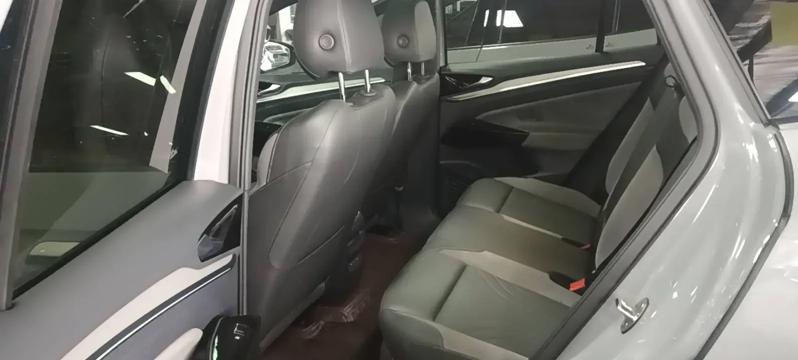 2022 Volkswagen ID.4 Crozz BEV 84.8KWH,autocango,china used car exporter,china ev exporter,chinese used car exporter,chinese used ev exporter