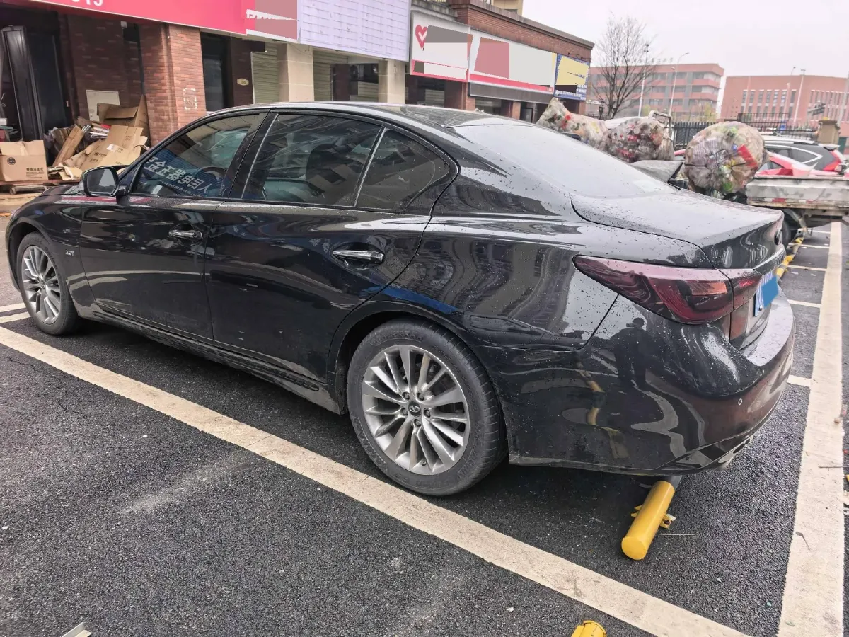 2018 Jeep Grand Commander 2.0T 265HP L4 9AT,autocango,china used car exporter,china ev exporter,chinese used car exporter,chinese used ev exporter