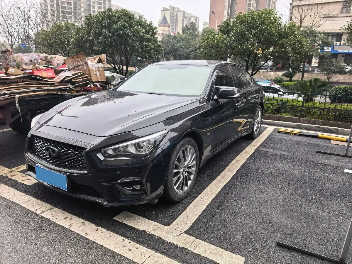 2018 Jeep Grand Commander 2.0T 265HP L4 9AT,autocango,china used car exporter,china ev exporter,chinese used car exporter,chinese used ev exporter