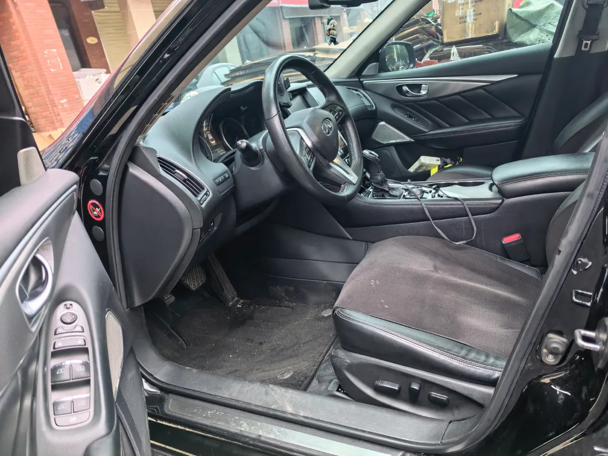 2018 Jeep Grand Commander 2.0T 265HP L4 9AT,autocango,china used car exporter,china ev exporter,chinese used car exporter,chinese used ev exporter