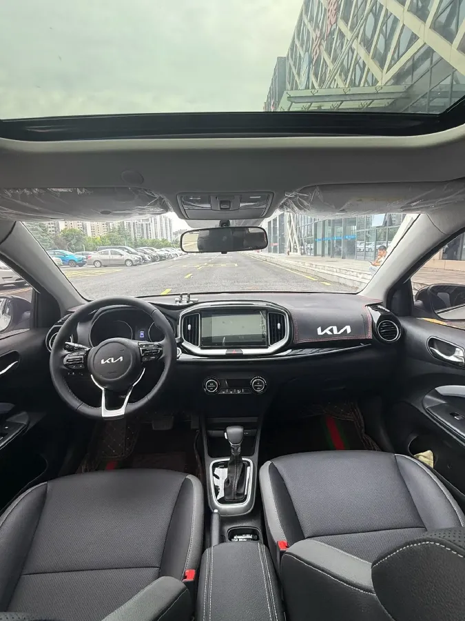 2021 Kia KX1 1.4L 100HP L4 CVT,autocango,china used car exporter,china ev exporter,chinese used car exporter,chinese used ev exporter