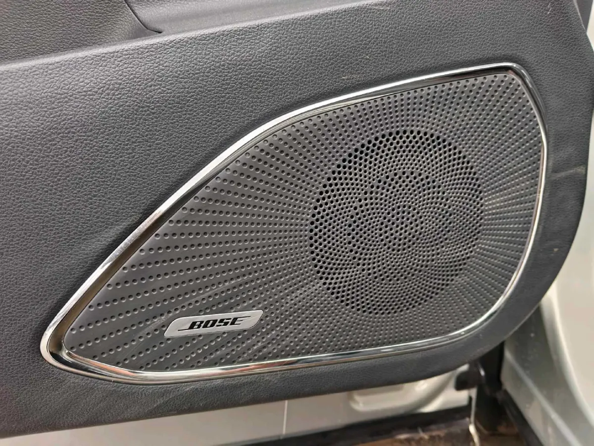 2019 HongQi HS5 2.0T 224HP L4 6AT,autocango,china used car exporter,china ev exporter,chinese used car exporter,chinese used ev exporter