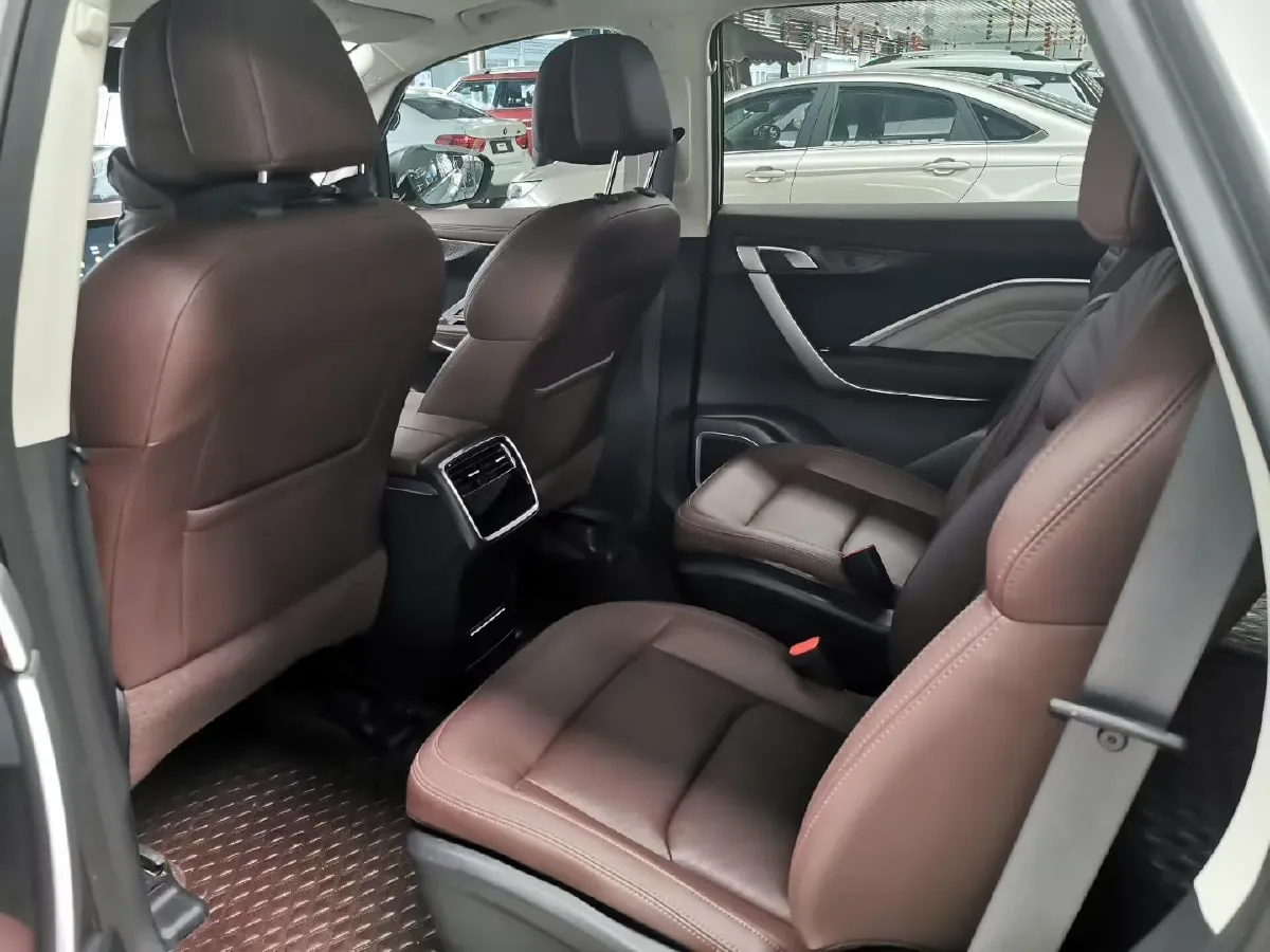 2022 Geely JiaJi 1.8T 184HP L4 7DCT,autocango,china used car exporter,china ev exporter,chinese used car exporter,chinese used ev exporter