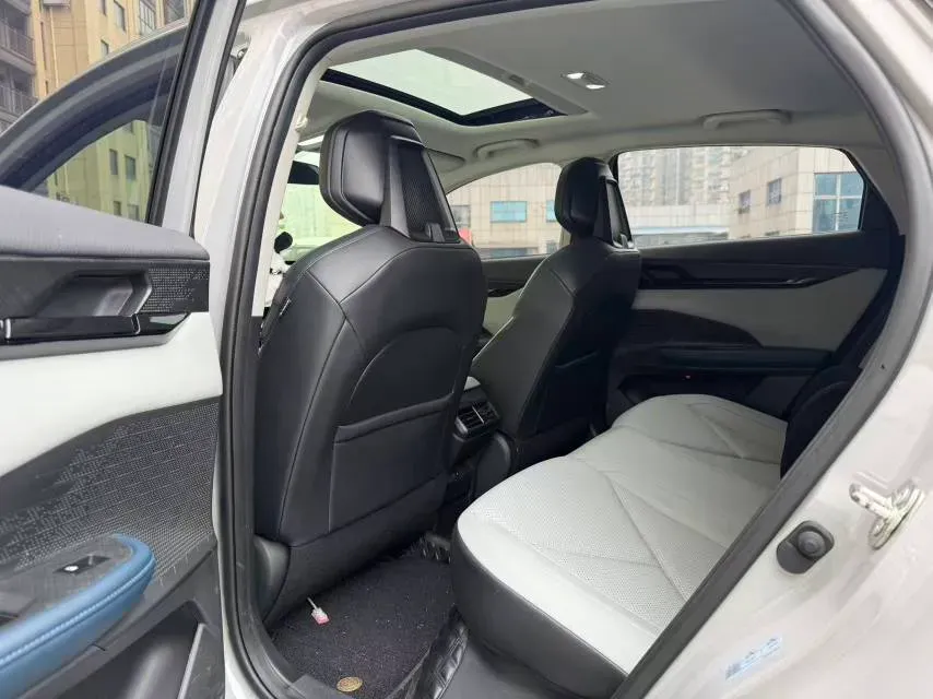 2023 ChangAn UNI-V iDD 1.5T 170HP L4 6TCT PHEV 18.4KWH,autocango,china used car exporter,china ev exporter,chinese used car exporter,chinese used ev exporter