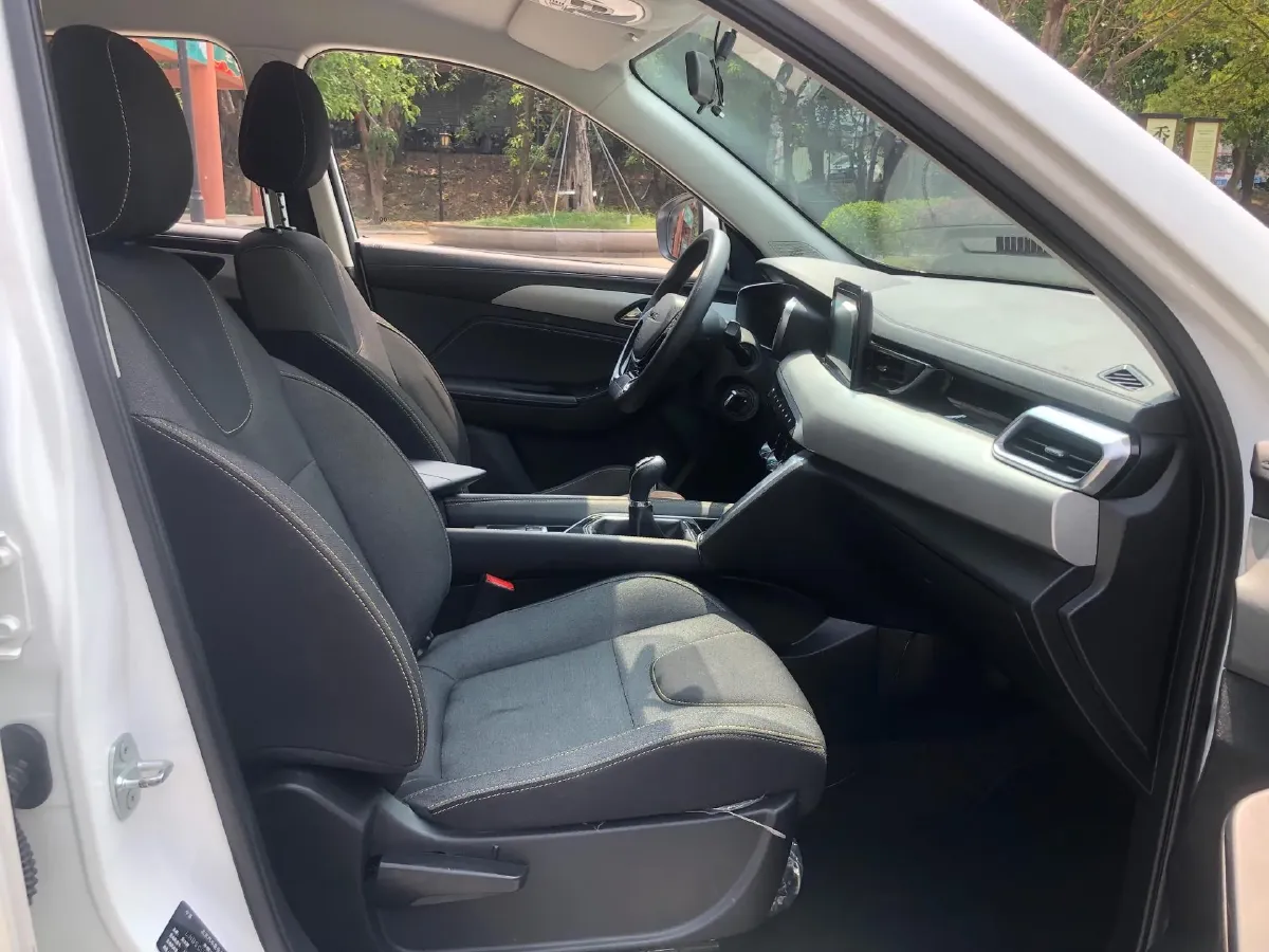 2021 BeiJing Auto X3 1.5T 150HP L4 6MT,autocango,china used car exporter,china ev exporter,chinese used car exporter,chinese used ev exporter