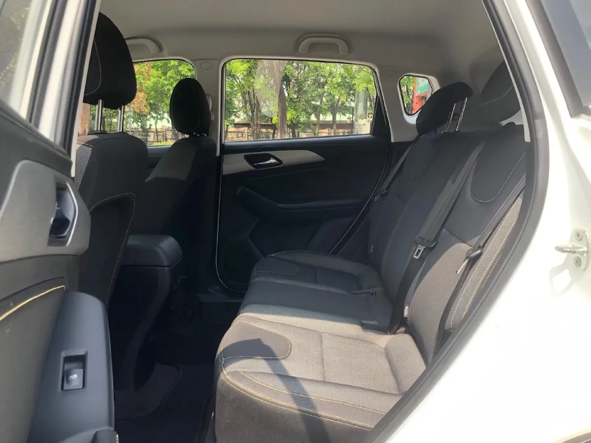 2021 BeiJing Auto X3 1.5T 150HP L4 6MT,autocango,china used car exporter,china ev exporter,chinese used car exporter,chinese used ev exporter