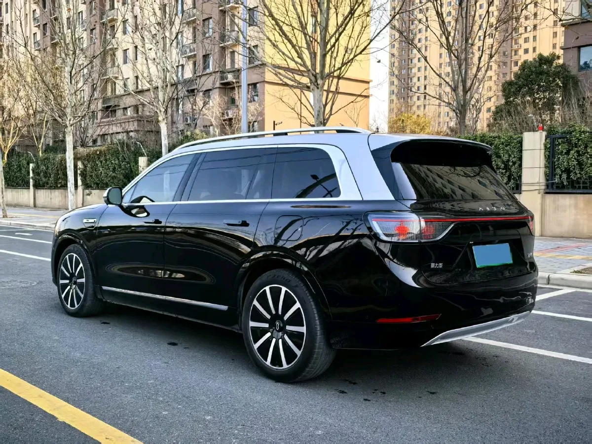 2024 AITO AITO M9 1.5T 152HP L4 REEV 42KWH,autocango,china used car exporter,china ev exporter,chinese used car exporter,chinese used ev exporter