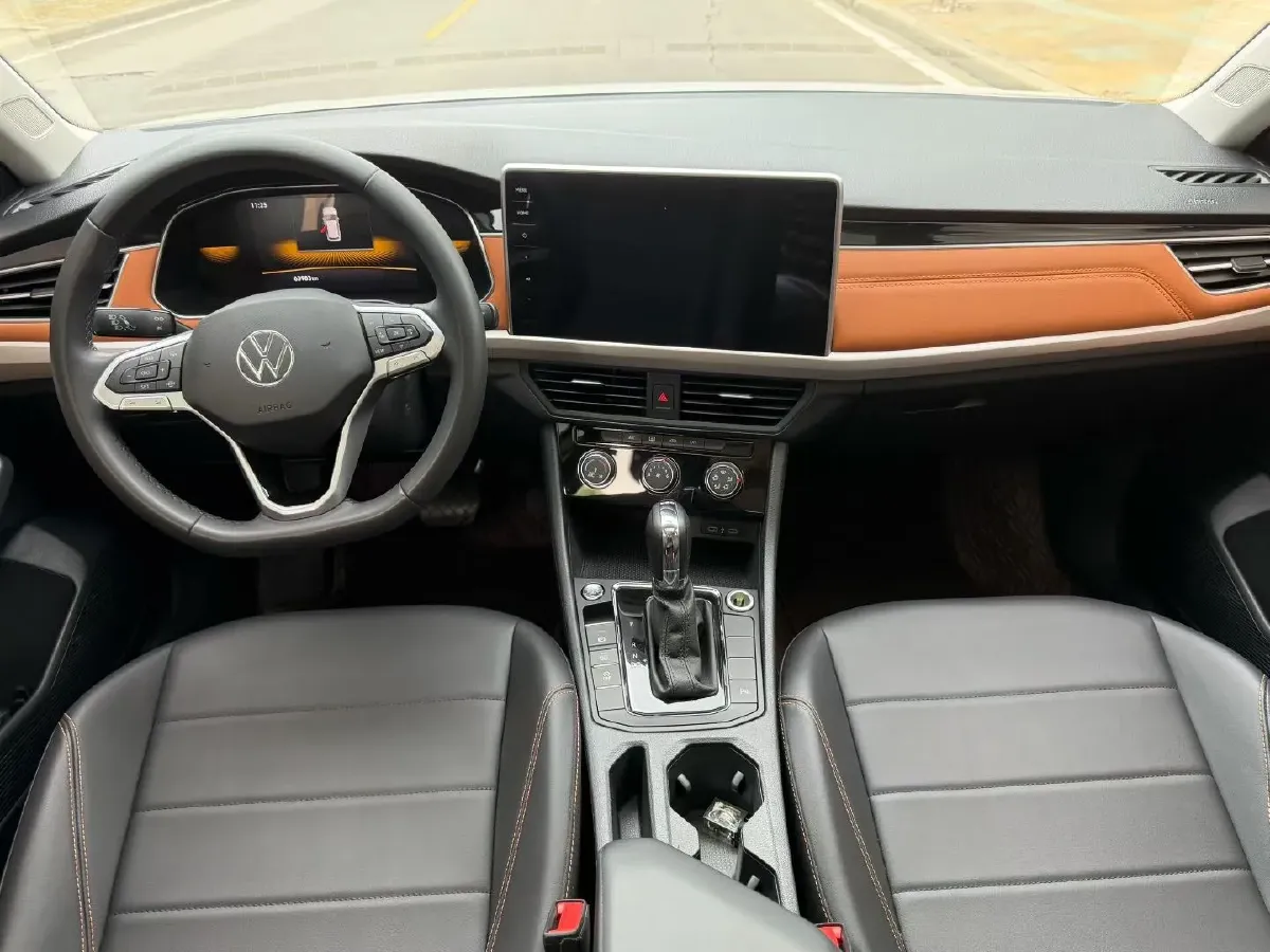 2023 Volkswagen Bora 1.2T 116HP L4 7DCT,autocango,china used car exporter,china ev exporter,chinese used car exporter,chinese used ev exporter