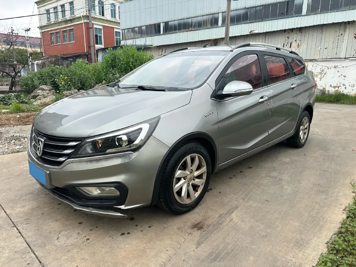 2017 BaoJun 310W 1.5L 112HP L4 6MT,autocango,china used car exporter,china ev exporter,chinese used car exporter,chinese used ev exporter