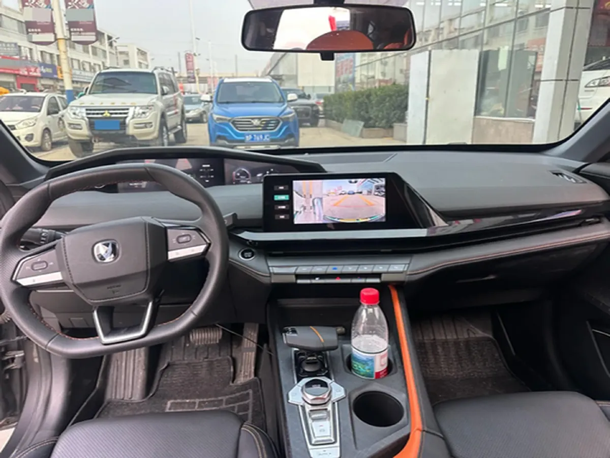 2023 ChangAn UNI-V iDD 1.5T 170HP L4 6TCT PHEV 18.4KWH,autocango,china used car exporter,china ev exporter,chinese used car exporter,chinese used ev exporter