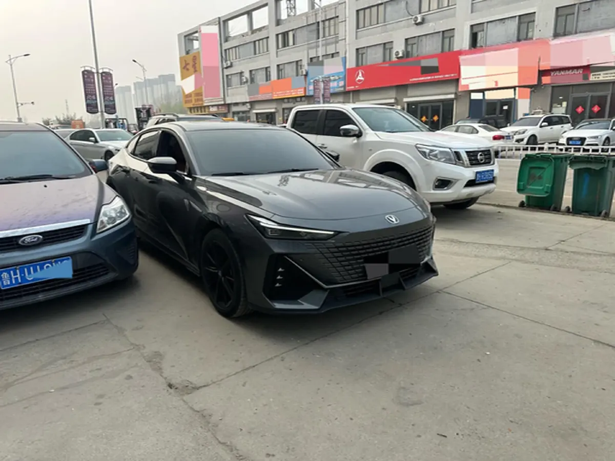 2023 ChangAn UNI-V iDD 1.5T 170HP L4 6TCT PHEV 18.4KWH,autocango,china used car exporter,china ev exporter,chinese used car exporter,chinese used ev exporter