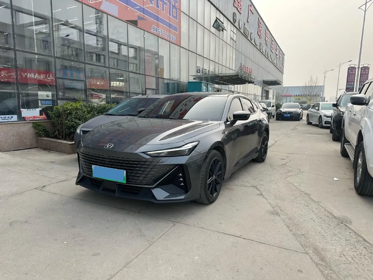 2023 ChangAn UNI-V iDD 1.5T 170HP L4 6TCT PHEV 18.4KWH,autocango,china used car exporter,china ev exporter,chinese used car exporter,chinese used ev exporter