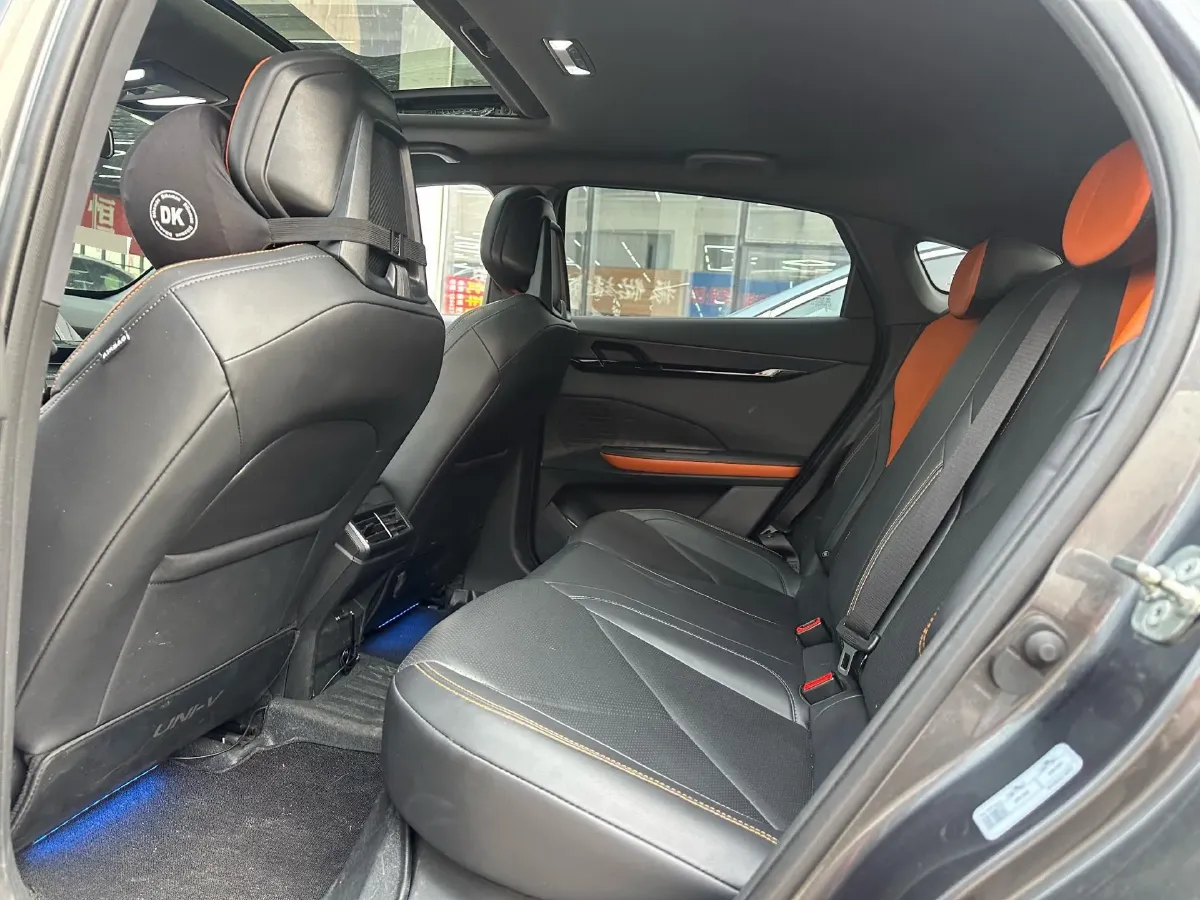 2023 ChangAn UNI-V iDD 1.5T 170HP L4 6TCT PHEV 18.4KWH,autocango,china used car exporter,china ev exporter,chinese used car exporter,chinese used ev exporter